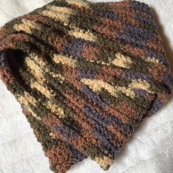 NWOT Handmade Multicolored infinity scarf - Picture 6 of 8